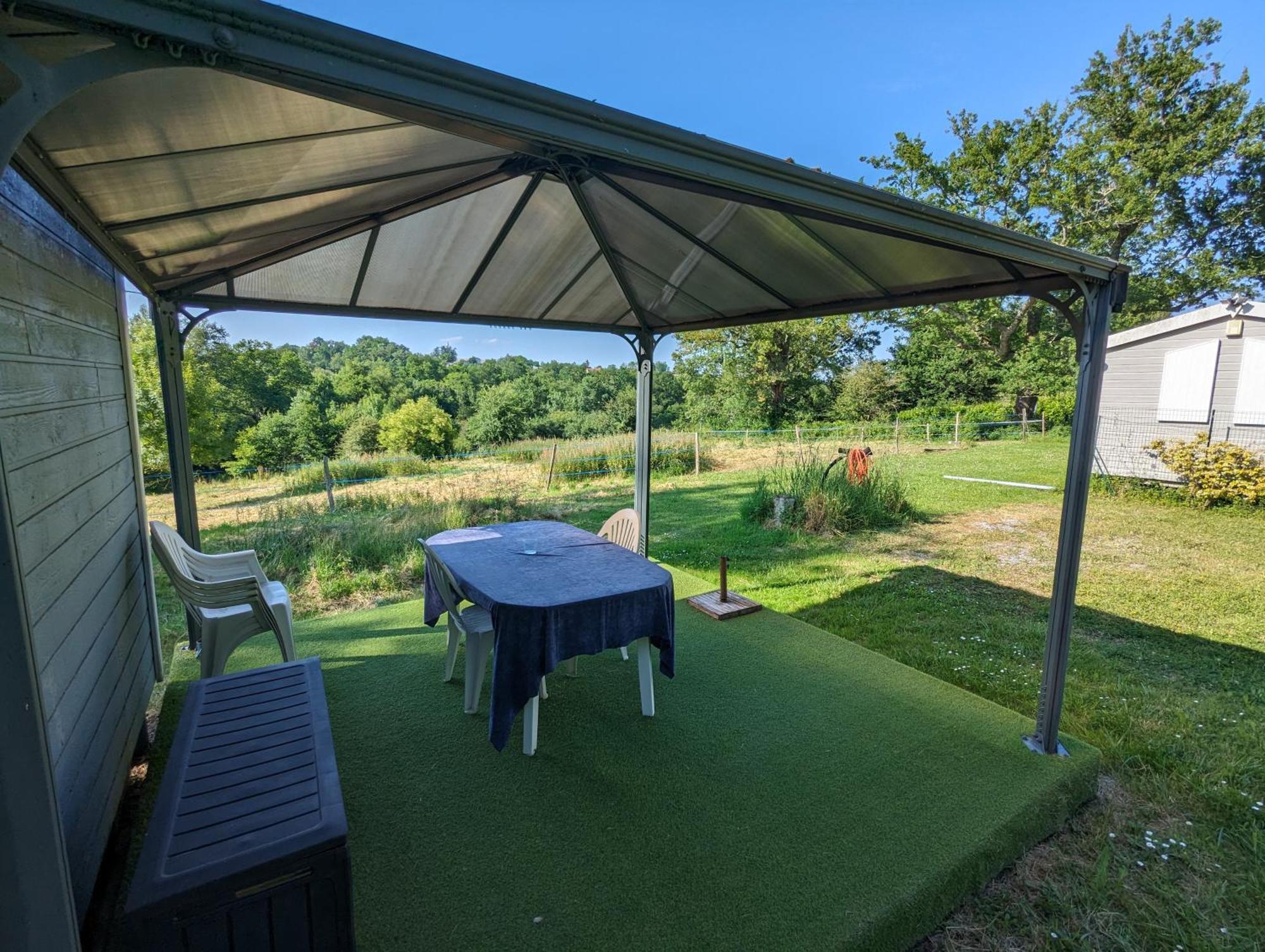Hotel Couette Et Tartinettes à Bretagne-d'Armagnac Extérieur photo